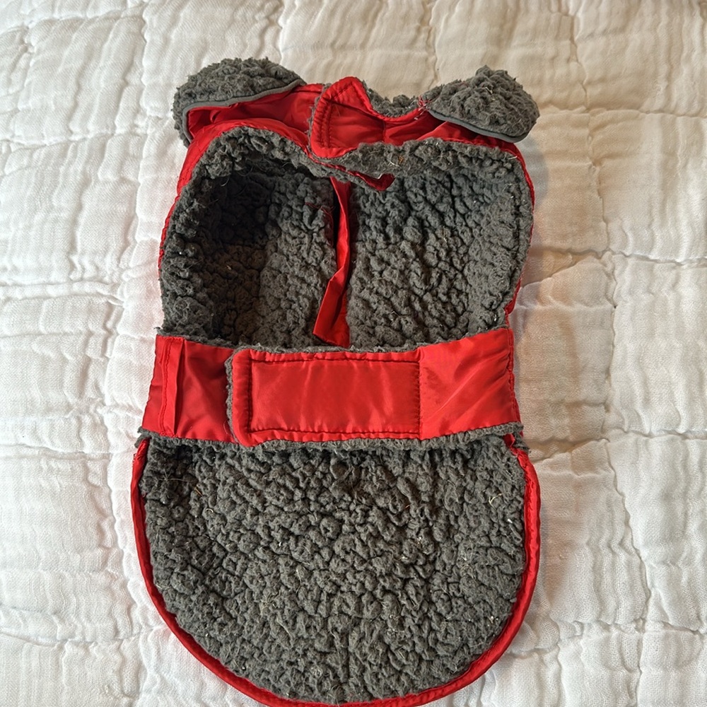GUC red and grey dog coat - Picture 2 of 3